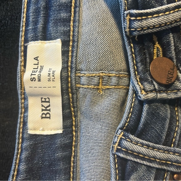 Stella slim fit flare jean from the Buckle - Picture 4 of 5